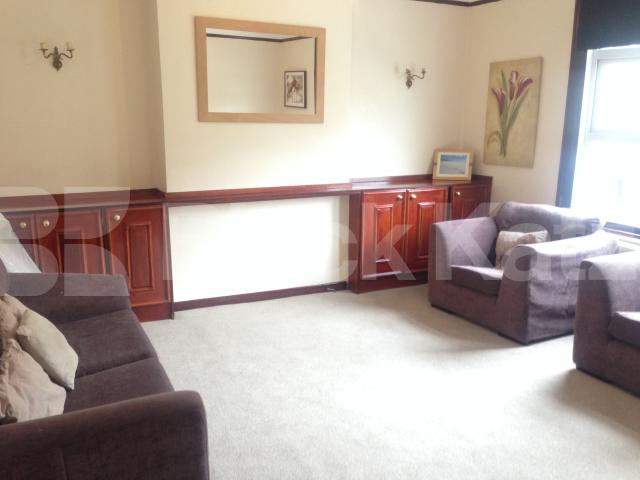 			NEW INSTRUCTION, 3 Bedroom, 1 bath, 1 reception Apartment			 Northcote Road, Clapham Junction